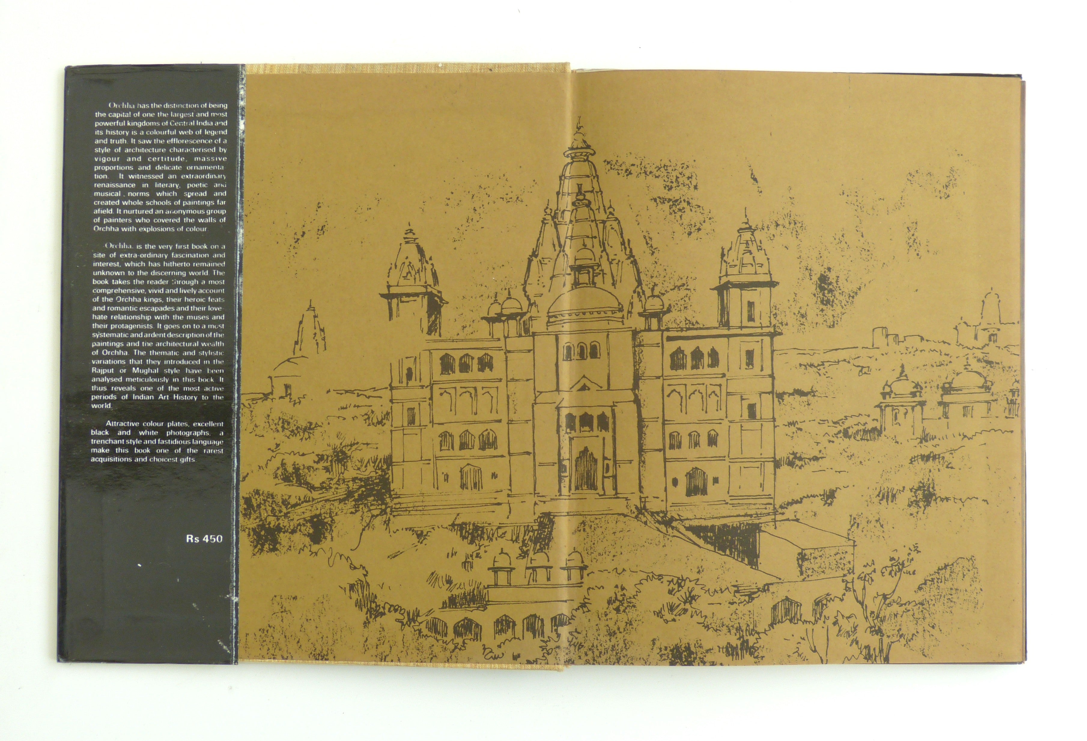 Art of India ORCHHA by CHAKRAVARTY, Kalyan Kumar.