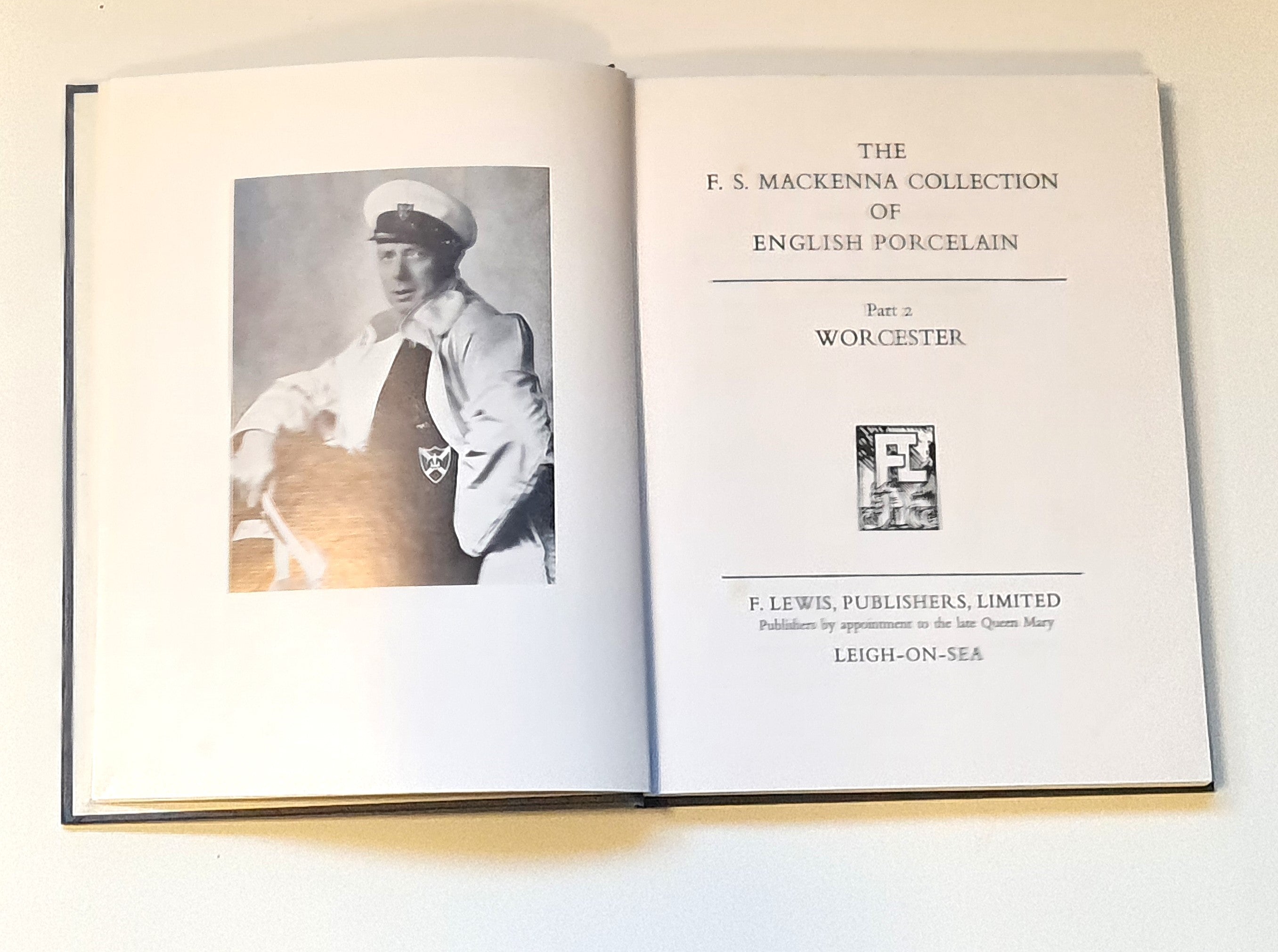 Collection of English Porcelain: Worcester Pt. 2 by Mackenna, F.Sevene