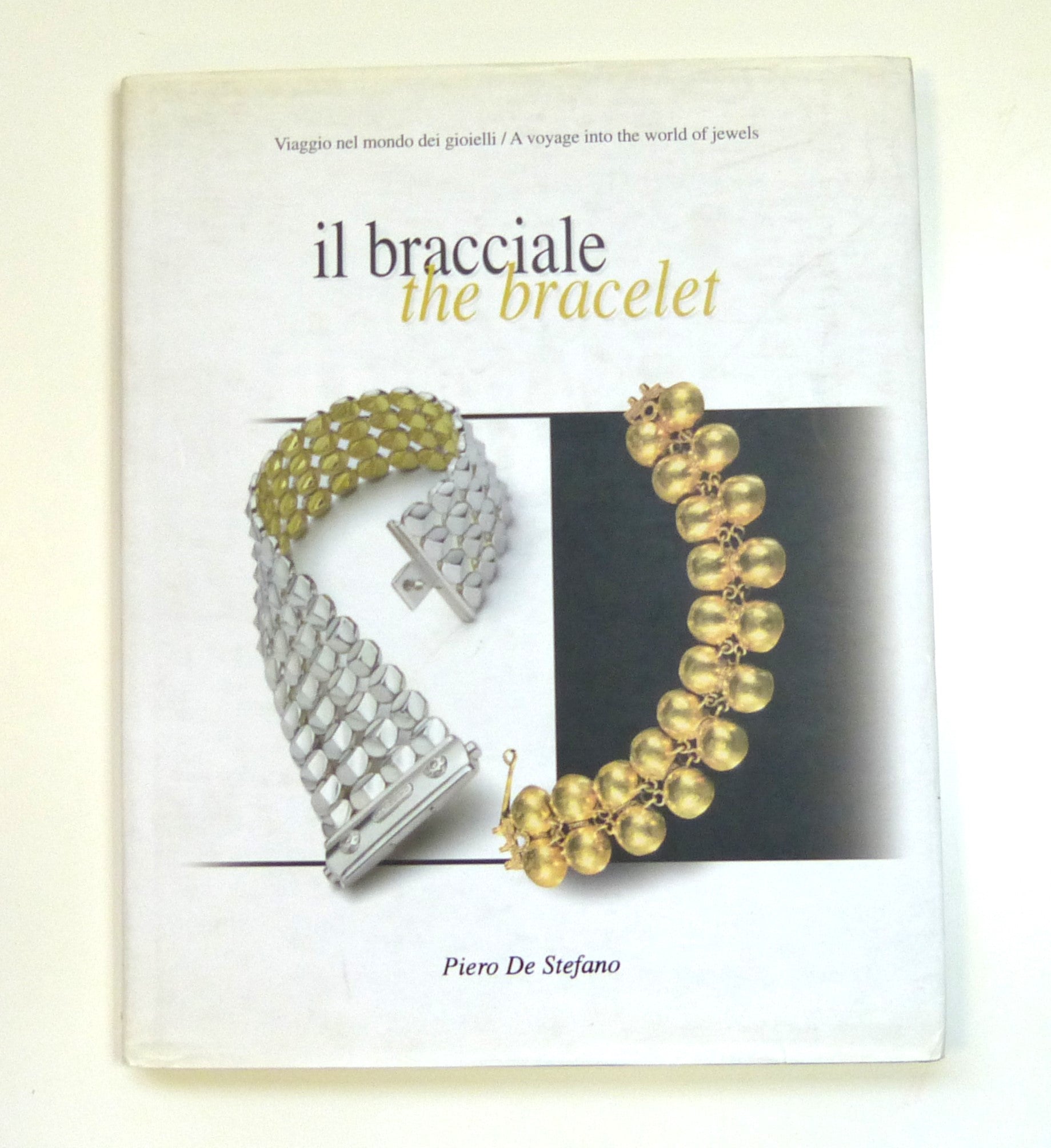 Il Bracciale / The Bracelet by De Stefano, Piero